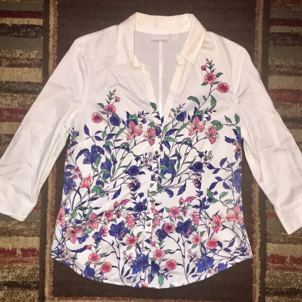 Woman's Top New York and Company size L